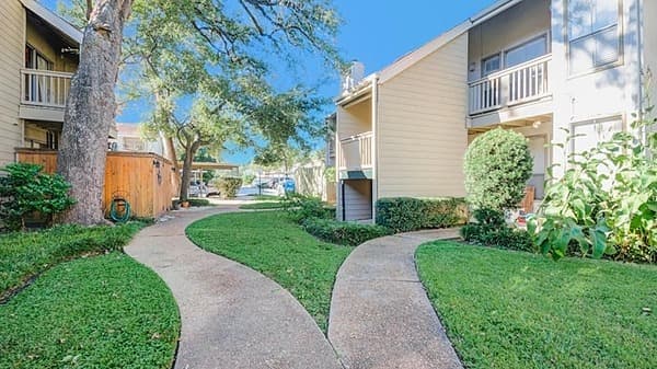 Memorial/Galleria/Energy Corridor Area 水電垃圾清理費全包