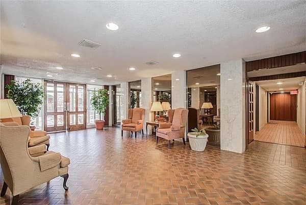 唐人街、Galleria、市中心附近高层公寓出租(3 卧室和2浴室)