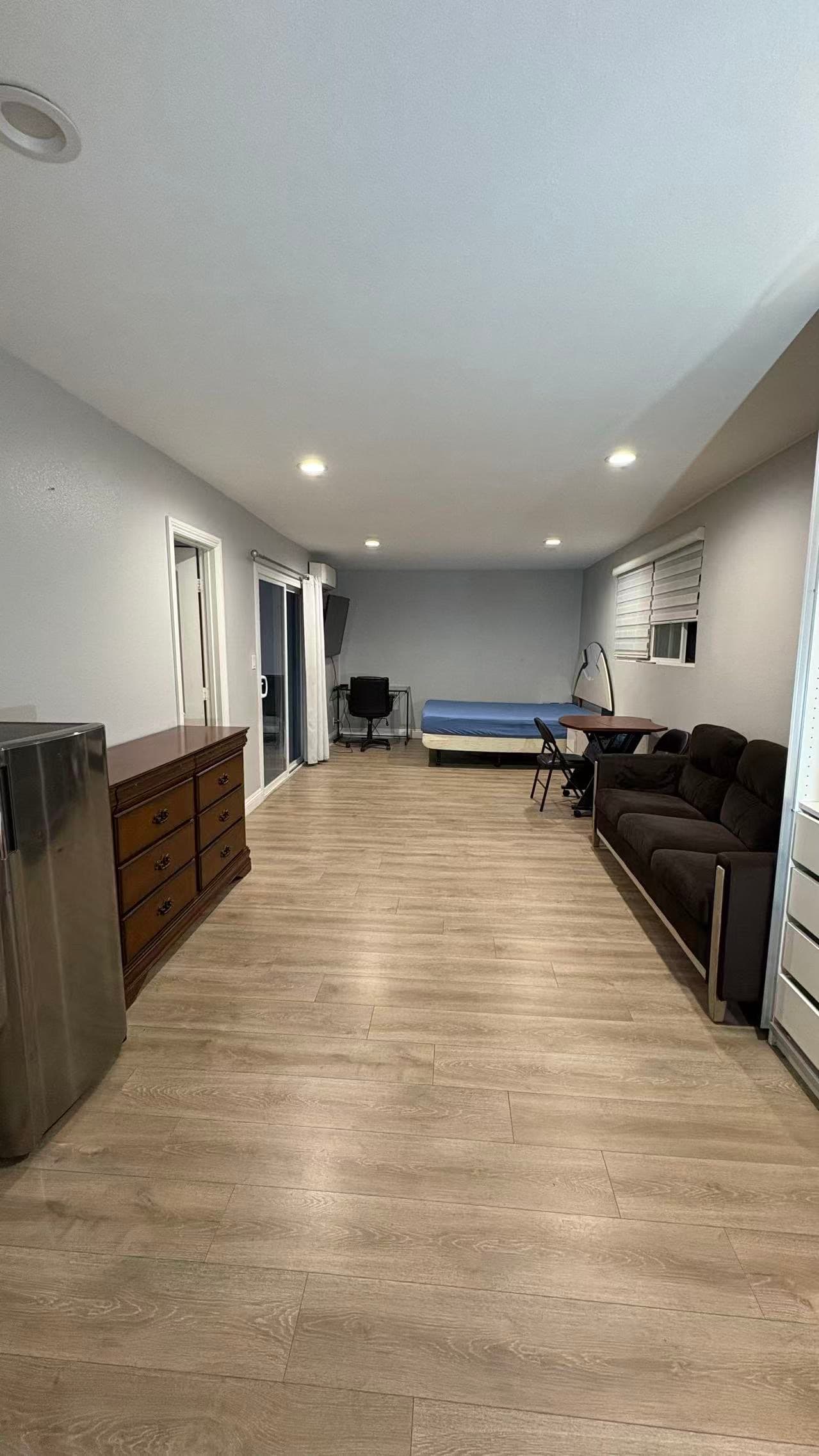 工业市附近宁静优雅独立出入大套房出租